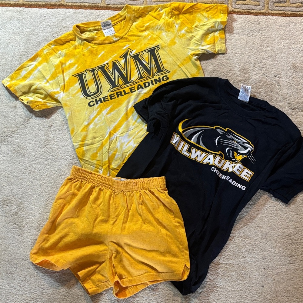 UWM Cheerleading T-Shirts and Shorts Set